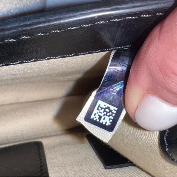 Chloé “C” Clutch with Chain - excellent condition - Picture 10 of 10